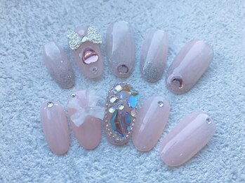 ジェムネイル(gem nail)の写真/明るい色味やピンクネイル、フラワーネイルなど季節に合わせた最旬ネイルもgem nailにおまかせ☆