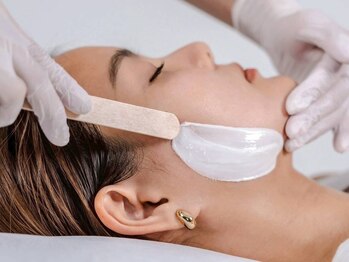 リッシュ(riche)の写真/やった人だけ分かる、感動的なツルツル感★【Face Wax(保湿パック&ヘッドマッサージ付) ¥7040】産毛ゼロ肌!