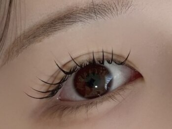ルラデザイン 亀山店(lula design)の写真/可愛い目元をずっと長くキープ★ボリュームと持続力を両方叶えるバインドロックで存在感あるお目元へ♪