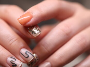 クロ(KURO)/へびネイル/茜部ネイルサロン