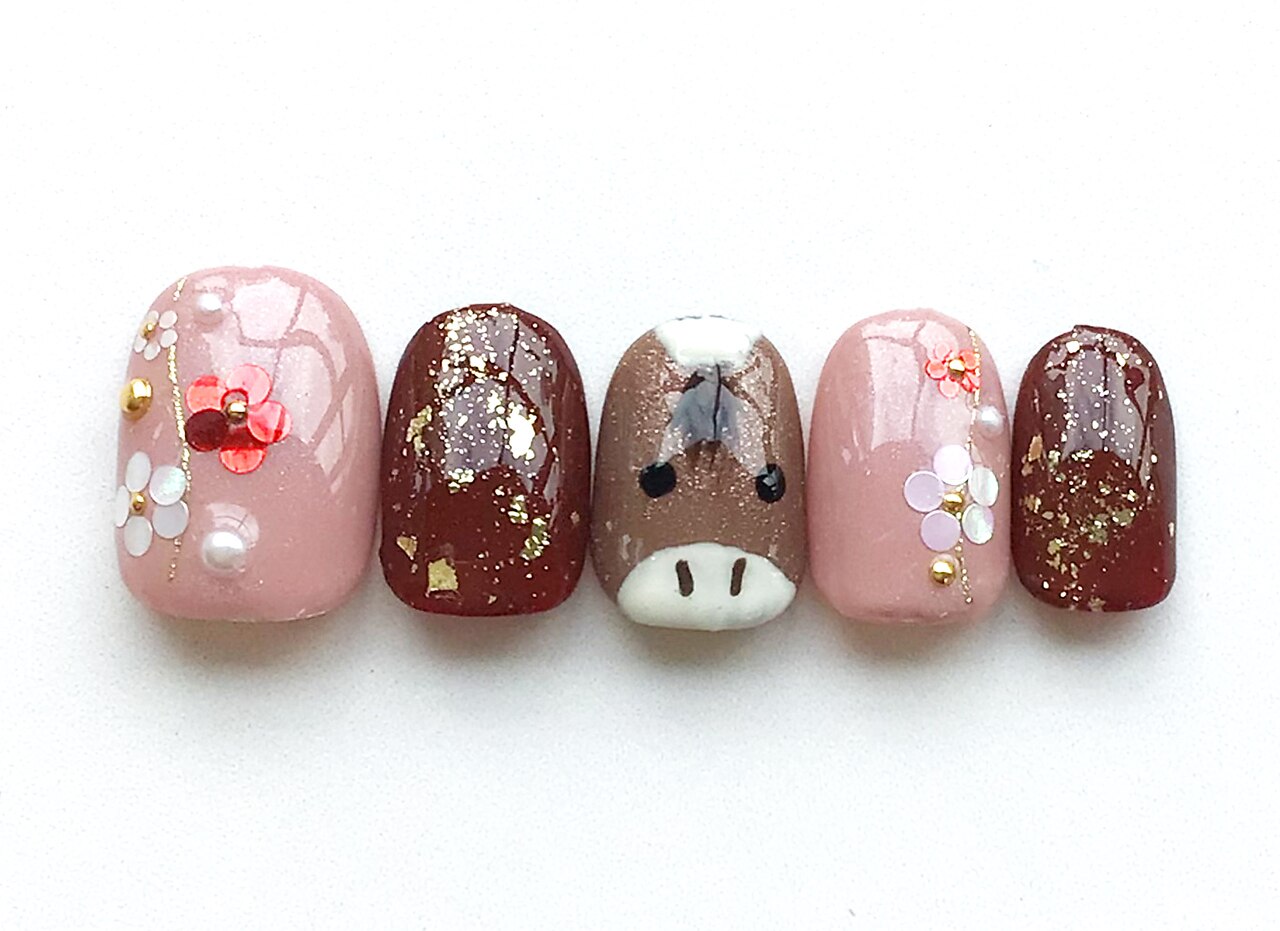 2025年-2026年冬トレンド】ピンク アニマル柄のネイルデザイン集｜人気