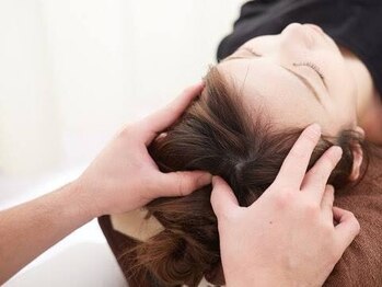 癒し処 樂やRAKUYAの写真/《深部まで届く絶妙な力加減》日々頑張る自分へのご褒美に。熟練の技術で身体をスッキリ解きほぐす！