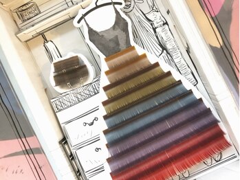 シル アイラッシュルーム(cil)の写真/ブラックもカラーも同価格!高持続LEDフラットラッシュ100本¥6980 ブラウンのご用意あり◎