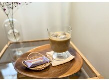 エン(en)の雰囲気（ハーブティーやカフェラテでほっとひと息♪）