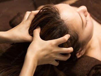 メンズスッキリ【脱毛VIO・リンパマッサージ】博多駅前店の写真/【メンズ専用サロン】デスクワークやスマホ疲れで重くなった頭や首を強圧ヘッドスパでしっかりケア◎