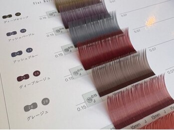 ネイルアンドアイラッシュ モアボーテ(Nail&Eyelash More Beaute)の写真/《ＲＯＹＳＨカラーまつエク》ニュアンス色のカラーまつエクでまつ毛の透明感ＵＰ♪お洒落なお目元へ◎
