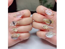 好きなモノをネイルに☆アートやパーツ持ち込みもokです♪