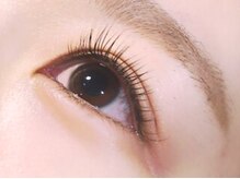 リリームーン(Li Lymoon)の雰囲気（毛先が2～3本に分かれる【フラットラッシュ】ブラウンも◎！）