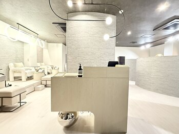 サロンドラリュール(Salon de L'Allure)/レセプションカウンター