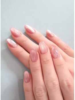 ジーディーエスネイル(GDS NAIL)の写真/シンプルだからこそ際立つ大人女性のためのデザインは、オフィスや日常使いに◎仕上がりの良さに大満足♪