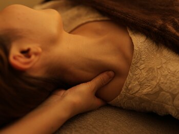 悠依/肩こりマッサージ