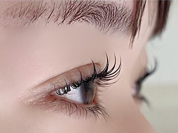 ビューティーアイラッシュ 仙台パルコ店の写真/【初めてのまつげパーマ・マツエクの方】まつ毛の生え方や毛質を見極めオフィスでも浮かない上品な目元に♪