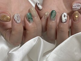 個性的ニュアンスネイル