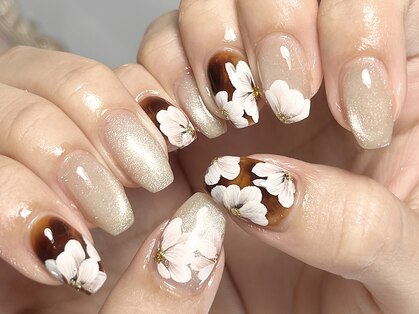 マイア(Mya)の写真