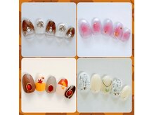 月替わりアートはお得価格でご案内（写真は11月のデザイン4種）