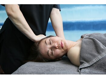 ヘルス アンド ビューティ 波の音(Health ＆ Beauty 波の音)/頸椎Revive（リヴァイブ）