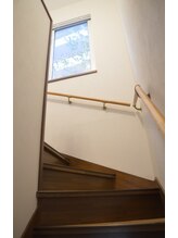 マルヤマサロン(MARUYAMA SALON)/２階へ