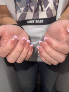 ロミー(Rommy)/ピンクフレンチネイル