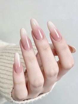 SI Nail【エスアイネイル】パラジェル/長さだし/フィルイン/持ち込み/マグネットの写真/21時営業！当日予約◎仕事帰りにも可愛いネイルが楽しめる！シンプル過ぎず派手過ぎない丁度良いdesign♪