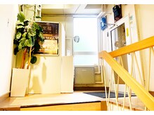 リフレッシュ 池袋西口店/サロン2階入り口