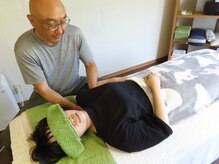 たにもと助健堂/仰向けで