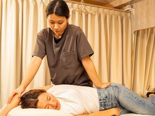 ズツウ(ZUTSU)の雰囲気（どんな症状でも原因は必ず存在し，症状の根本部分へアプローチ）