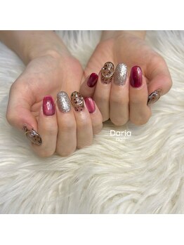 上品ヒョウ柄ネイル