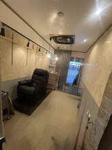 レイドアンドゴールドパレス(Reid&Gold Palace)/入口・耳つぼ施術ルーム