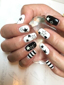 ネイルケアサロンエルミタージュ/モノクロデザイン