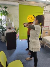 かおりビューティサロン/動きのチェックも丁寧に確認。