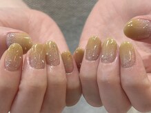 キラキラグラデーションネイル