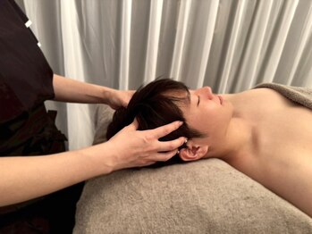 烏丸スパプラス(烏丸SPA+)/炭酸スプレー付きヘッドスパ