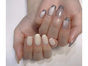 クリスタルネイルサロン(Crystal Nail)/アシメネイル