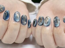 ハニービービー(Honey Bee Bee)/絵画風ネイル