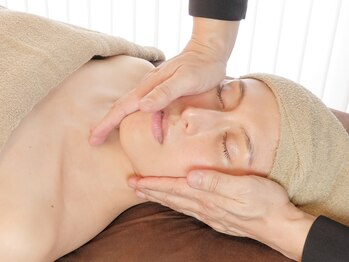 ウンジョルノ フェリーチェ 表参道店/流して流して