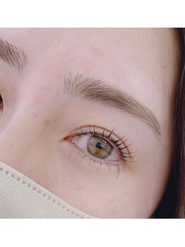 ブリック(BLICK)/まつげと眉毛同時施術