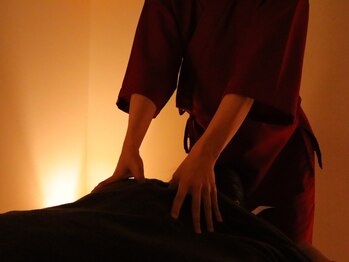 サンリラクゼーション 藤沢店の写真/至福の時間すっきり快眠コース60分！細かな手技で凝り固まった首・肩をお身体の芯から疲れを癒し徹底改善！