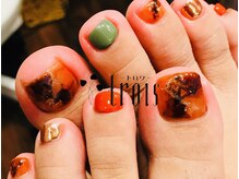 トロワ 中目黒(trois)/秋色のフットジェル
