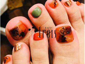 トロワ 中目黒(trois)/秋色のフットジェル