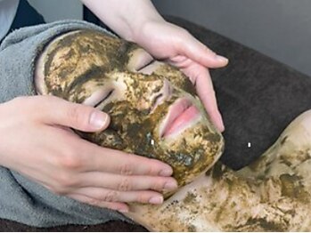 アイランドハーブ 沖縄おもろまち店の写真/国産ハーブ100％使用◎沖縄厳選素材ハーブピーリングでお悩み改善はもちろん肌質向上はお任せください！