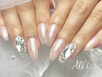アリィ(Ali'i)/艶々pinkネイル