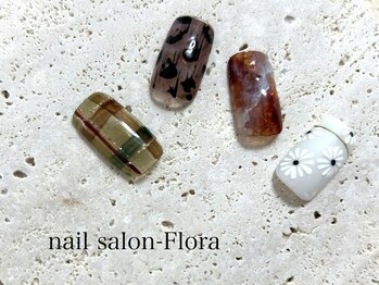 フローラ(_Flora)/秋冬ネイルサンプル^_^
