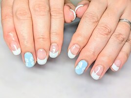 爽やか上品な大人白フレンチ