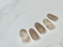 ラグウナ(Laguna)/ベージュのタイダイネイル