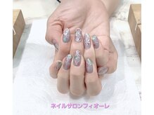 ネイルサロン フィオーレの雰囲気（マグネットでお花を描いてみました）