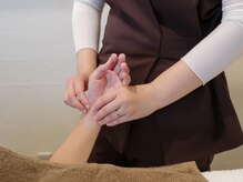灯の雰囲気（その日の調子を脈でチェック！症状におおじた施術を行います）