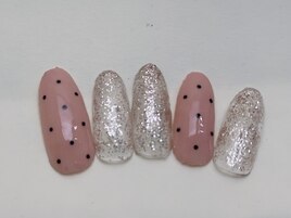 ドット柄ネイル