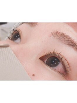 ナチュラル上品な目元にしたい