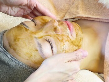 オリエンタルビューティー(ORIENTAL BEAUTY)の写真/【シミくすみ改善】ハーブピーリング×プラズマ×幹細胞導入のトリプルアプローチ◎透明感と艶肌を同時に◎