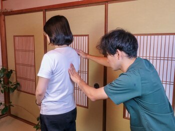 福岡いちふつうの整体院/【7】施術前の姿勢チェック